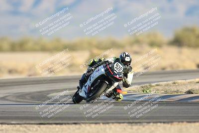 media/Dec-07-2025-CVMA (Sun) [[3e7d2de5dc]]/Race 17-Amateur Formula Middleweight/